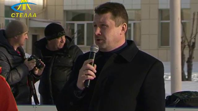 Новый хоккейный корт под открытым небом на территории СОШ 3 смотреть онлайн