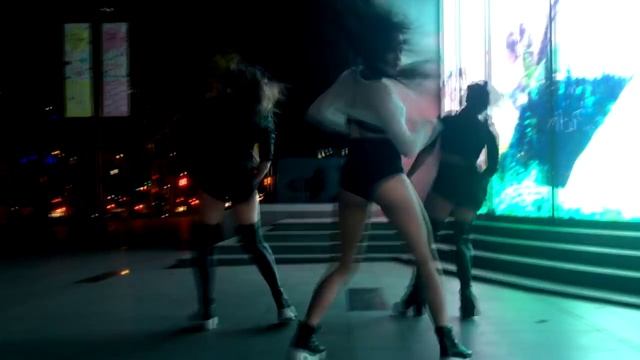 TOTAL BLACK - VALERIE MARCHUK/ APASHE - NO TWERK смотреть онлайн