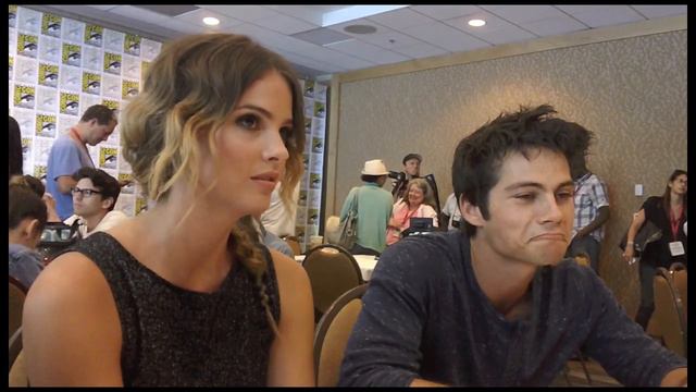 Dylan O'Brien and Shelley Hennig 'Teen Wolf' Interview смотреть онлайн