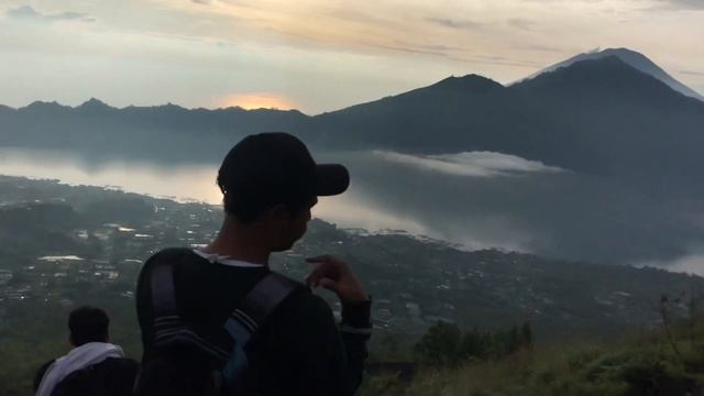 Подъем на кратер действующего вулкана Батур | восхождение | #бали #команг смотреть онлайн