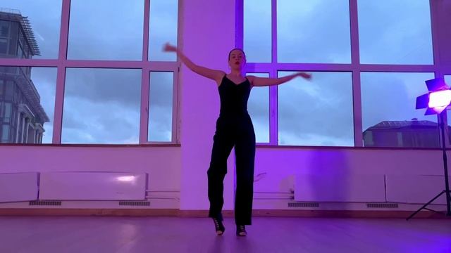 A Woman's Worth - Alicia Keys// HIGH HEELS смотреть онлайн