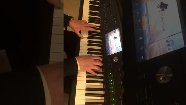 I Got Rhythm, George Gershwin - Teddy on her Yamaha Clavinova Digital Piano смотреть онлайн