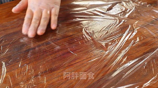 用豌豆做的豌豆糕，清香软糯又多层，一搅一蒸就搞定，简单好吃【阿胖面食】 смотреть онлайн