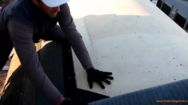 Монтаж кровли: укладка подкладочного ковра под мягкую черепицу, строительство крыши дома смотреть онлайн