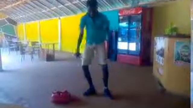 Go low dance video by D-blacq(prod...Python) смотреть онлайн