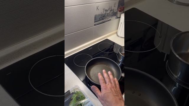 Готовим сами. Семга в сливочном соусе. Часть первая. #кухня #рецепты #вкусно смотреть онлайн