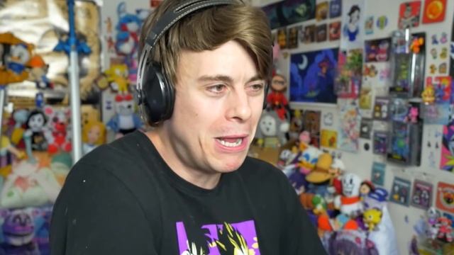 CLICKING FOR LOVE in Crush Crush смотреть онлайн