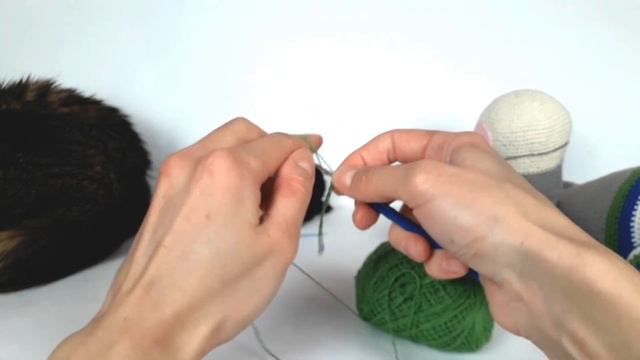 Ослик крючком. Вязаный ослик. Crochet donkey. Вязание для начинающих. (Урок 4 Сборка) смотреть онлайн