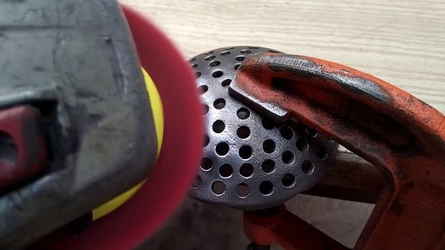 Rusty Hand Press Juicer Restoration смотреть онлайн