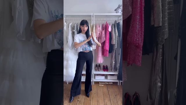How to elevate a band t-shirt to make it more glam смотреть онлайн