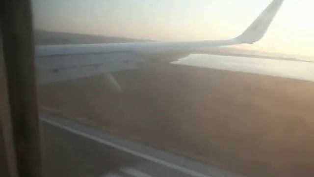 Landing in Thessaloniki airport. смотреть онлайн