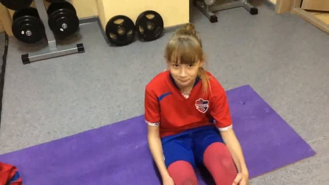 НЕИЗДАННОЕ ИЗ 2017 | ПЕРВЫЕ ТРЕНИРОВКИ ОФП АКРОБАТИКА | HISTORY FROM 2017 | FIRST STEPS AT THE GYM смотреть онлайн