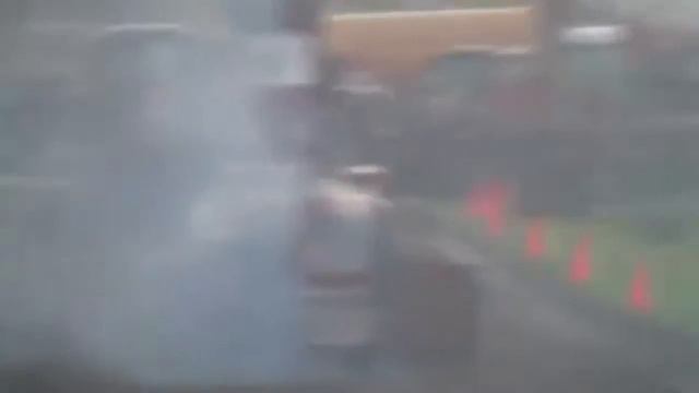 Не все тракторы добрались до финиша, бешеные гонки смотреть онлайн