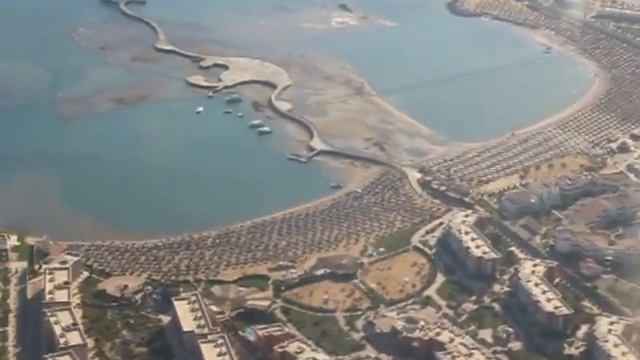Заход самолёта на посадку в Египте Хургада