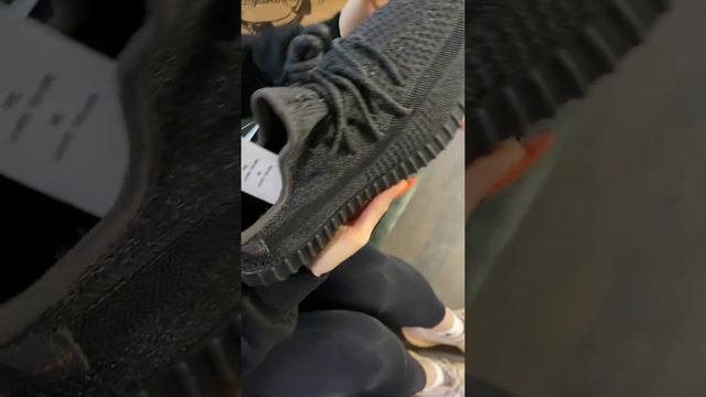 Обзор на изи yeezy boost 350 V2 Reflective от CORNERY смотреть онлайн
