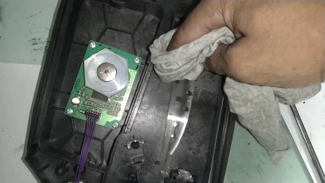 Ricoh How to clean LASER unit? MP 2554, MP 2555, IM 2500, how to fix light copy? SC220. смотреть онлайн