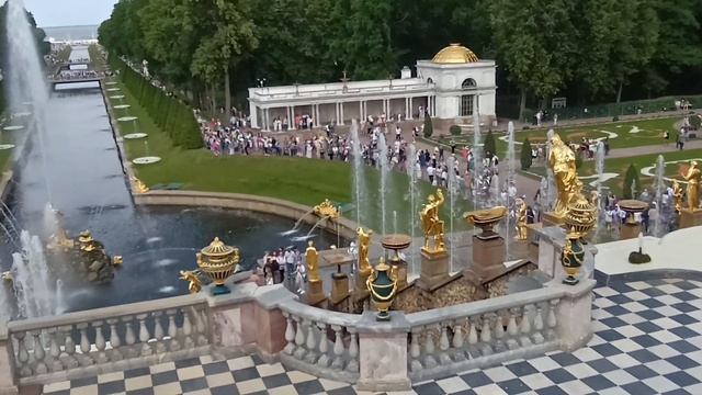 ПЕТЕРГОФ: ПАРК ФОНТАНОВ,? ДВОРЦОВ И ВПЕЧАТЛЕНИЙ. ЧАСТЬ 1 смотреть онлайн