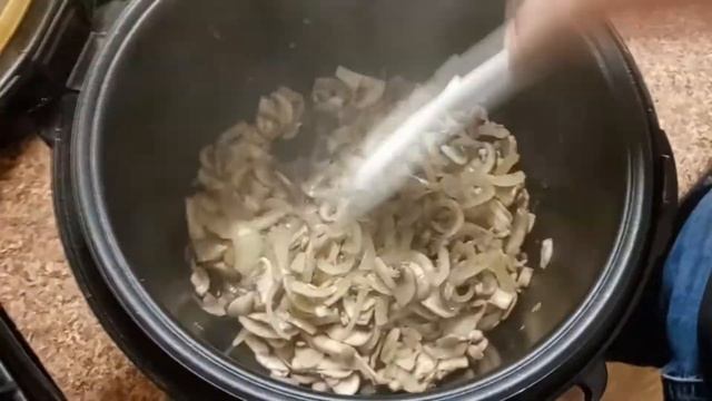 Кальмары с шампиньонами. Питаемся правильно. смотреть онлайн