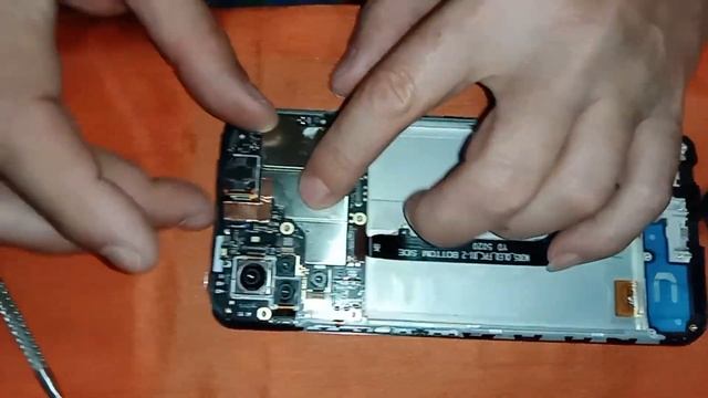 Замена дисплея с рамкой xiaomi redmi note 10?Как поменять дисплей с рамкой redmi Note10 AMOLED виде смотреть онлайн