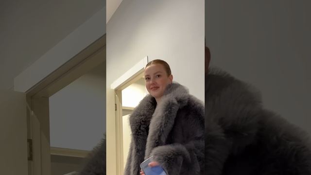 ПРАНК! ПРИГЛАСИЛ ДЕВУШКУ В КИНО. ЕЁ РЕАКЦИЯ! смотреть онлайн