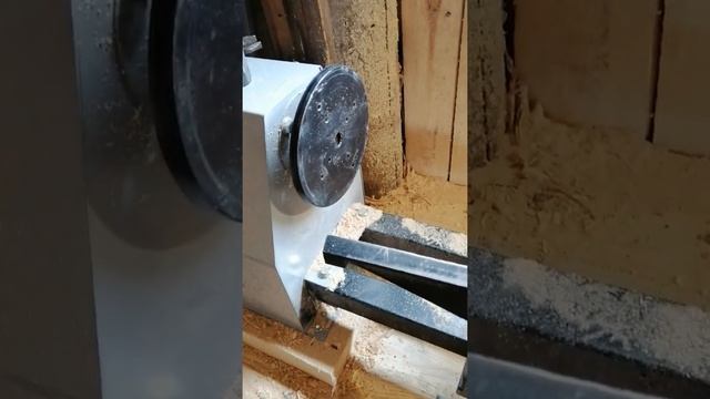 Токарный станок по дереву Зубр смотреть онлайн