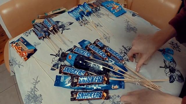 Супер подарок букет из конфет своими руками.