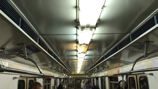 Поездка в вагоне 81-717.5М 2646 «номерной» от Чистых прудов до Красных ворот смотреть онлайн