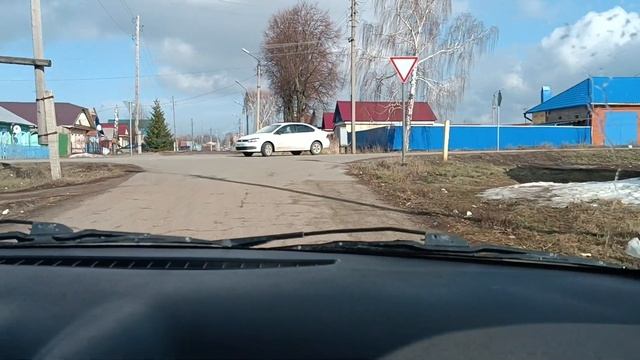 25 марта 2023 г. Мы сегодня причастились. Леша любуется подарком. Забрали шторы. смотреть онлайн