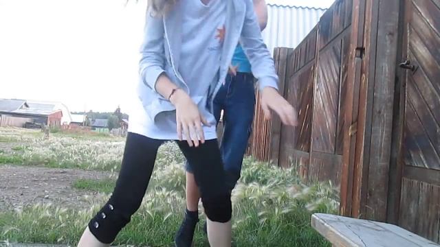 Соку Бачи Вира (в исполнении Наташи и Тани) смотреть онлайн