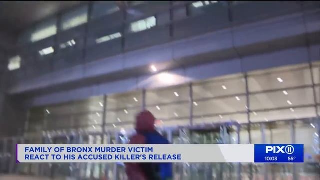 Family of murder victim react to accused killer's release смотреть онлайн