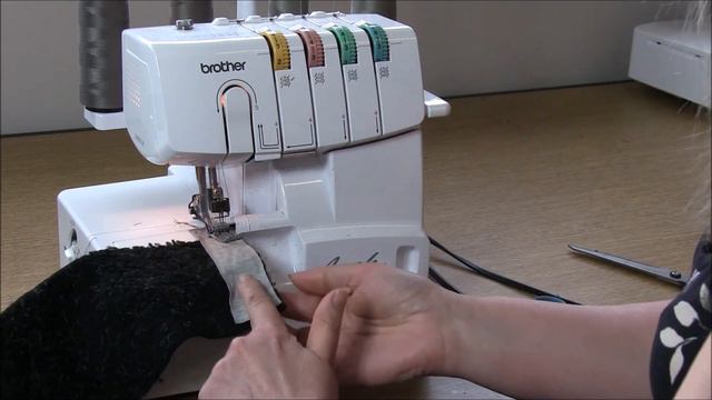 How to Sew Sherpa Twisted Ear Warmers without bulky layers - Free Sewing Pattern #2134 Sew-A-Long смотреть онлайн