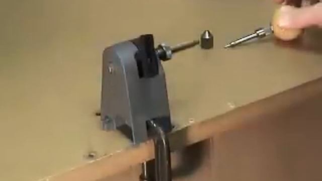 Trimming Cases with Lee Zip Trim and Case Length Gauge смотреть онлайн