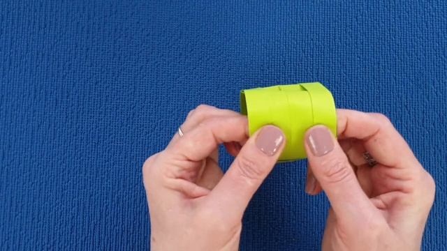 DIY.ТАНК ИЗ БУМАГИ ДЛЯ ПАПЫ ЛЕГКО И ПРОСТО | Подарок на 23 февраля своими руками. Поделки из бумаги смотреть онлайн