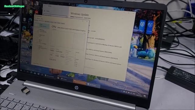Preview Laptop (โน้ตบุ๊ค) HP 15S-EQ1001AU (SILVER) AMD Athlon Gold 3150U смотреть онлайн