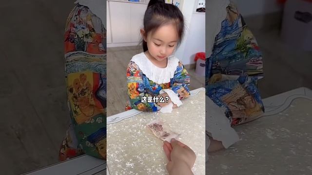 一个玩具一声爹？不行，得买，必须满足……【小泽妹妹】 #搞笑 #cutebaby #萌娃 #funny смотреть онлайн