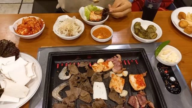 Koreya panjara go'shti Korean grilled meat Мясо на гриле по-корейски смотреть онлайн