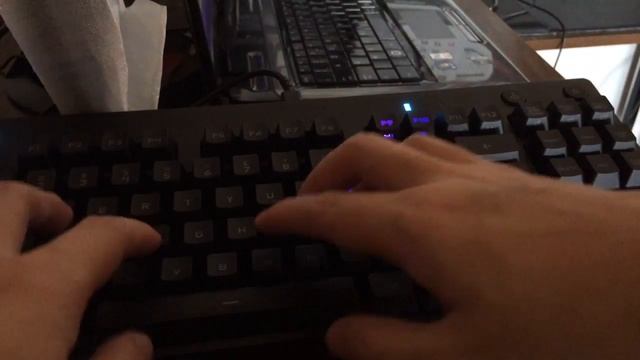 Logitech G Pro lighting effect - toggle ripple key press / rainbow bomb смотреть онлайн