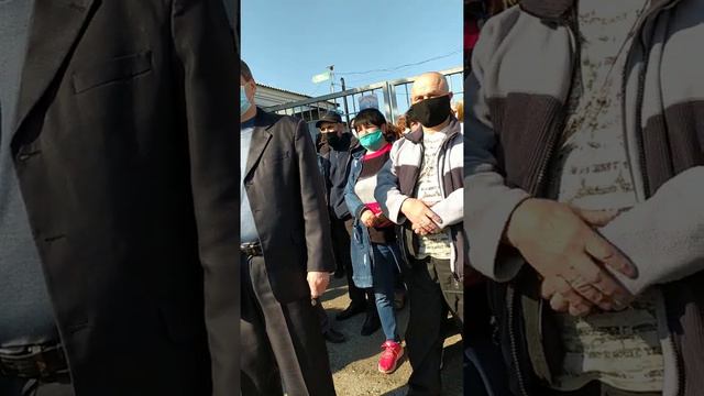 Не открывают рынки,Киев не разрешает! смотреть онлайн