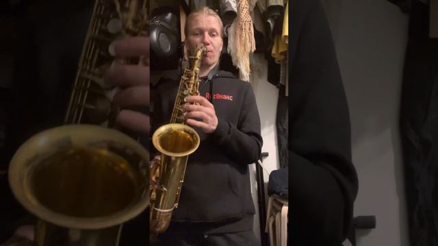Saxophone Nikkan alto смотреть онлайн