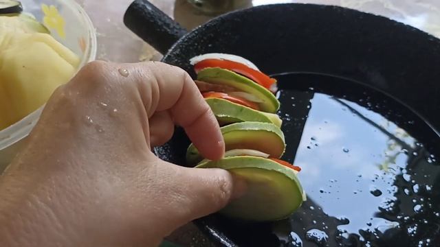 ЕЙСК/Жизнь на ЮГЕ/Приготовление РАТАТУЯ фирменный рецепт. смотреть онлайн