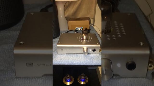 Schiit Vali 2 Tube Pre-amp/Headphone Amp. sound Test смотреть онлайн