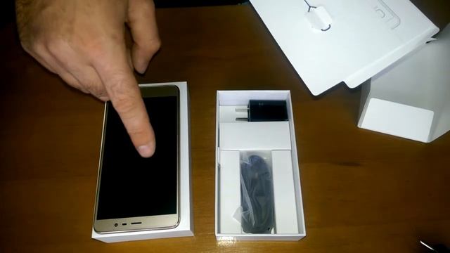 Распаковка телефона Xiaomi Redmi Note 3 Pro Prime 5.5 смотреть онлайн