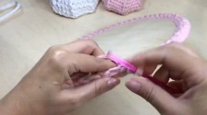 Обвязка деревянного донышка корзинки трикотажной пряжей