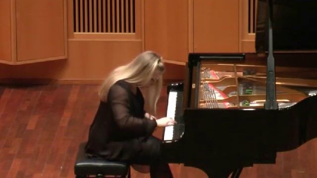 Stine Maren Steien: Prelude in B-flat Major, No. 21, by J S Bach смотреть онлайн