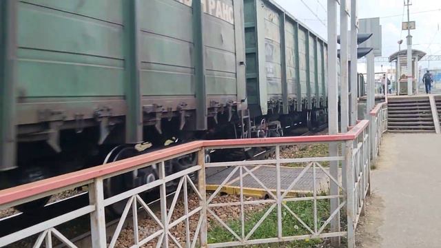 Ох что-то медленно влка едет! Станция: Балабаново 2-путь снято: 24.05.23. в 13:20 на ViVo T1. смотреть онлайн