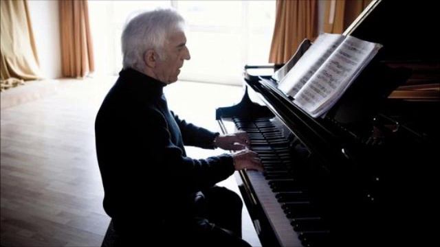 Vladimir Ashkenazy - Beethoven Piano Sonata No 21 in C major op.53 (Waldstein) смотреть онлайн