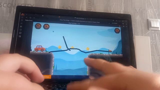 Играем в кринжовые игры!!!😯 смотреть онлайн