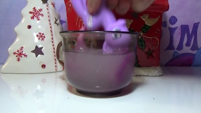 ПРОМЫВАЕМ ПОНИ ГРИВУ И ДЕЛАЕМ ЕЕ МЯГКОЙ И БЛЕСТЯЩЕЙ [MLPLifeFIM] смотреть онлайн