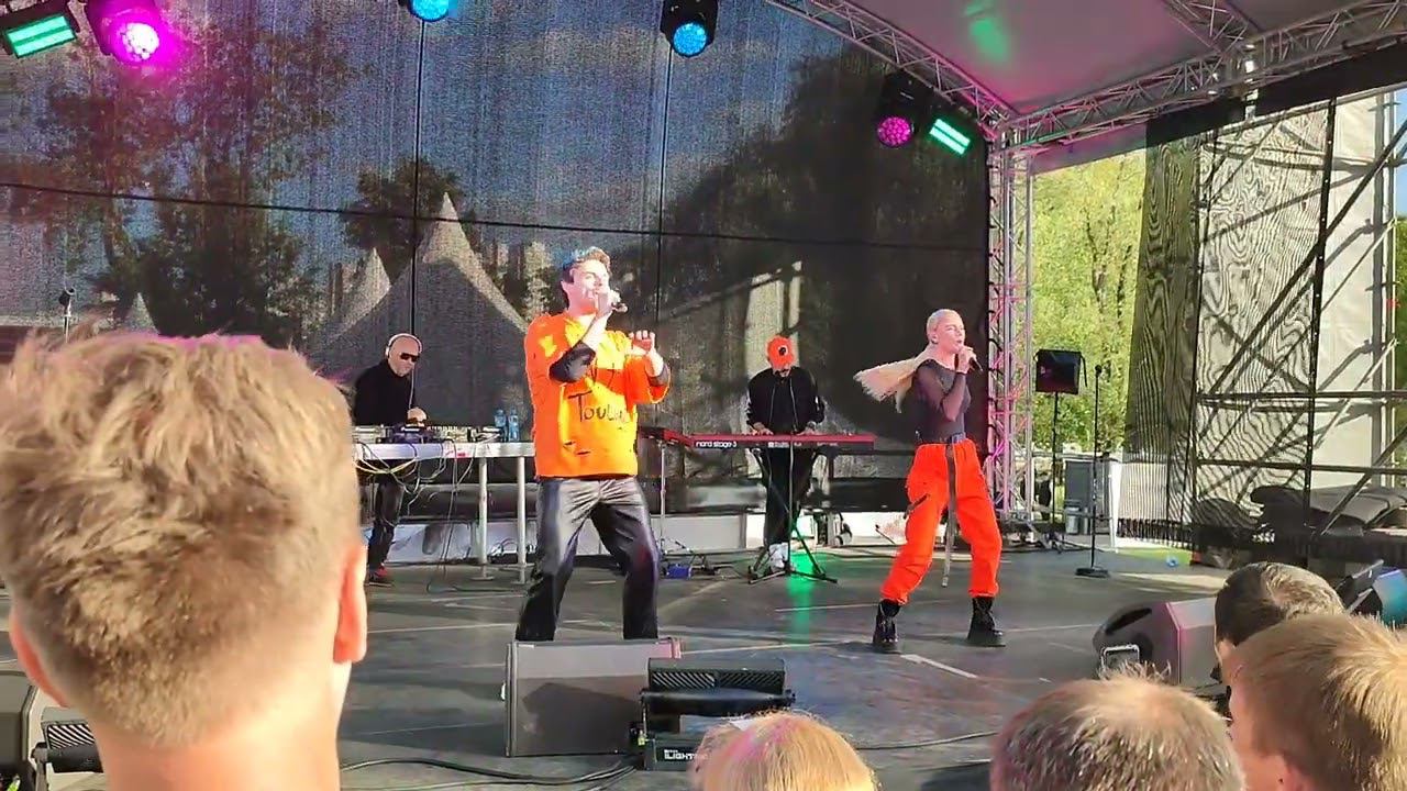 Filatov  Caras на фестивале Geek Picnic солисты нчнче Евгений Попов и Дарья Победоносцева