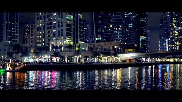 НОЧНОЙ ДУБАЙ 4К: Прогулка по набережной Дубай Марина ночью. Видео Дубая. Снято на SONY A7 RII смотреть онлайн